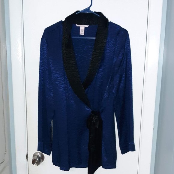 Victoria's Secret Other - 🚨Victoria's Secret Women's Lounge Robe Size M/L